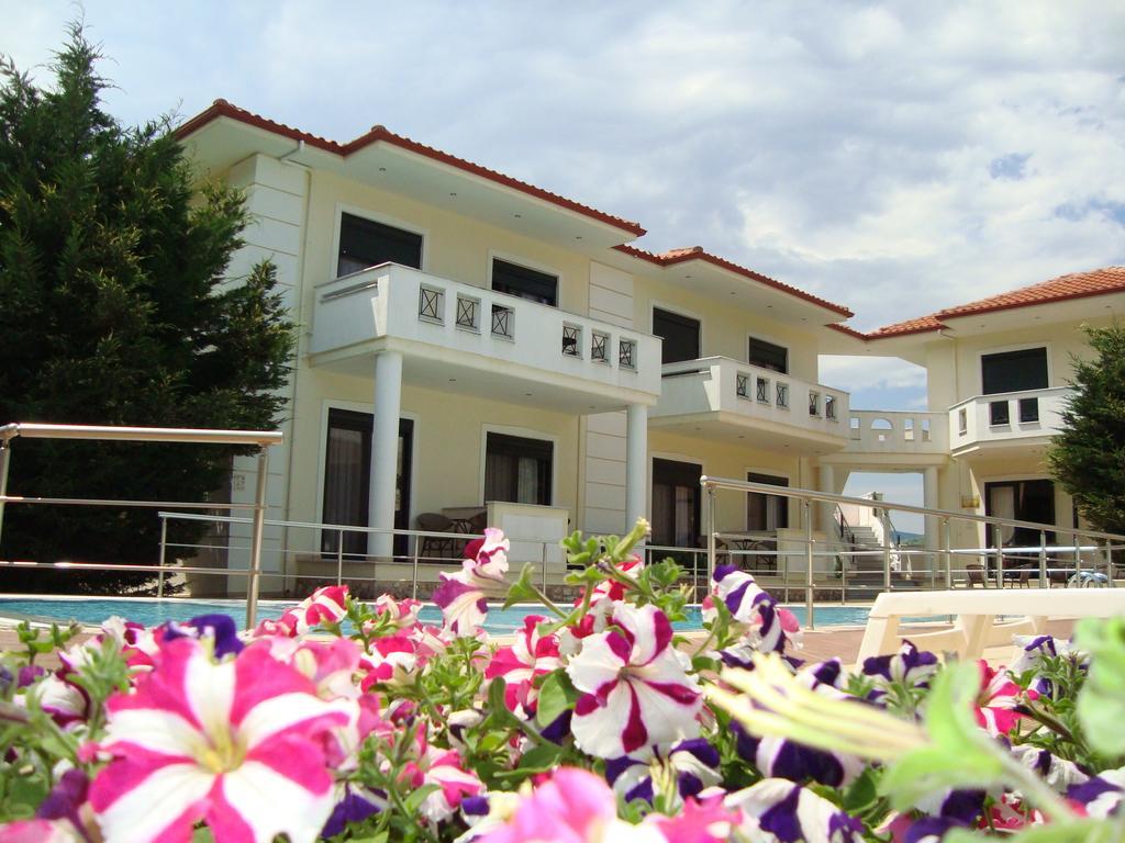Apartamento Kourtis Paramythia Habitación foto
